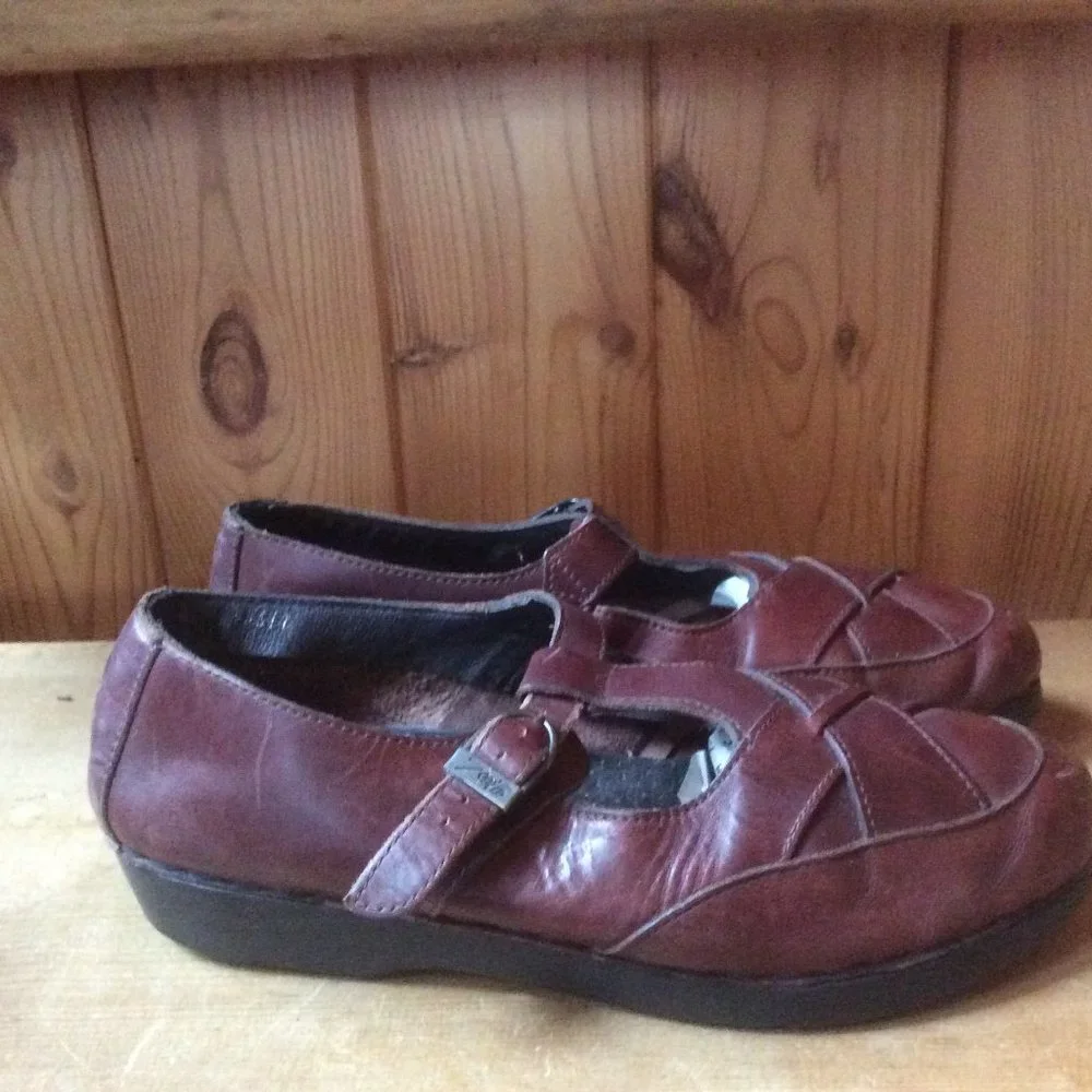 Zeeta Cinnamon Mary Jane Leather Buckle Shoes Size 41-US 9.5 - Picture 7 of 7